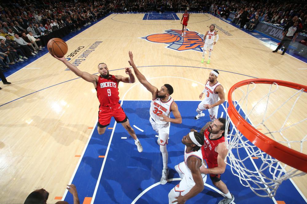 坐镇主场迎 坐镇主场迎