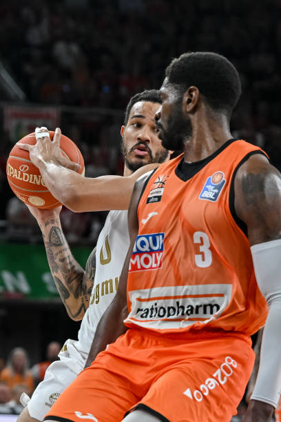 级中场的价 级中场的价